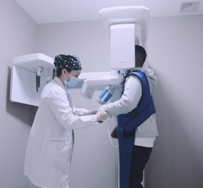 愛諾口腔牙齒種植設(shè)備